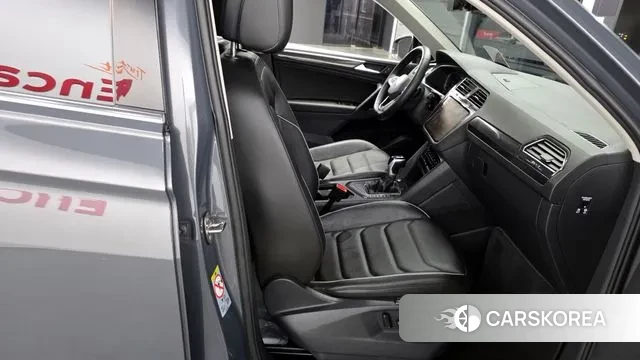 Volkswagen Tiguan second Generation 2023 Серый из Кореи, фото 3