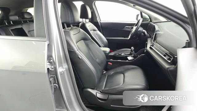 Kia Sportage 5th Generation 2023 Серебристо-серый из Кореи, фото 3