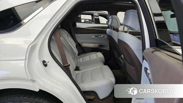 Genesis GV70 2024 Белый из Кореи, фото 3