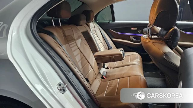 Mercedes-Benz E-Class W213 2018 Белый из Кореи, фото 3