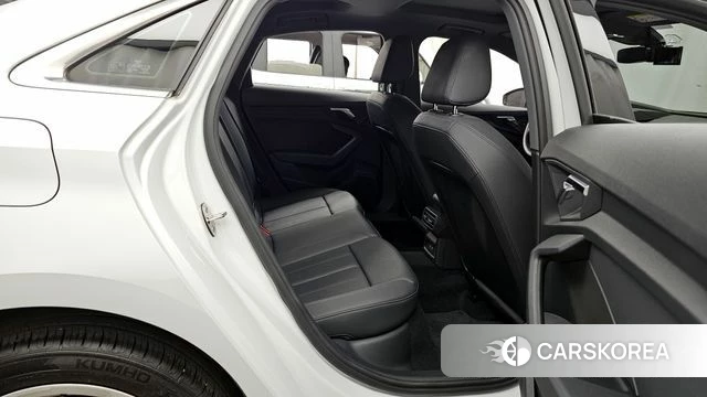 Audi A3 (8Y) 2022 Белый из Кореи, фото 3