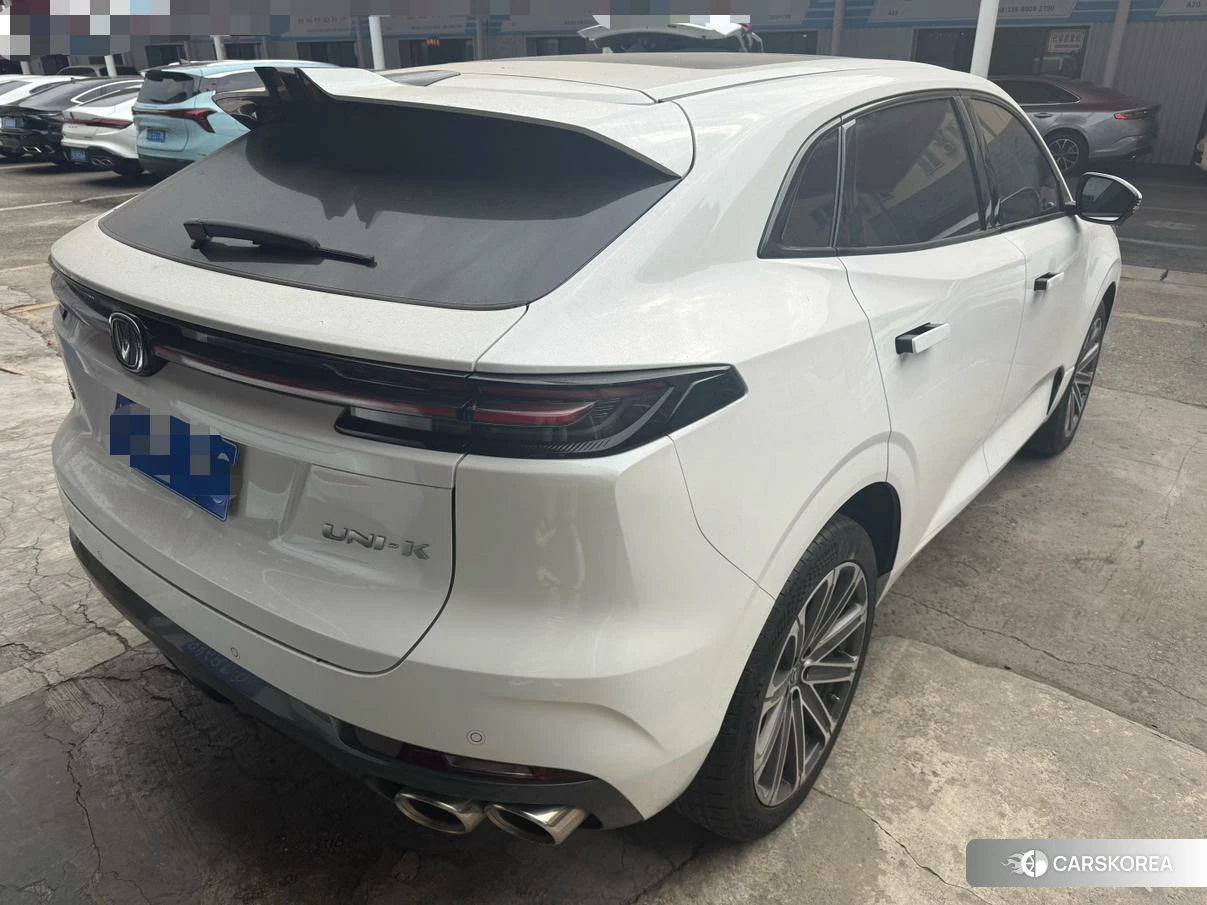 Chang'an UNI-K 2021 Белый из Китая, фото 3