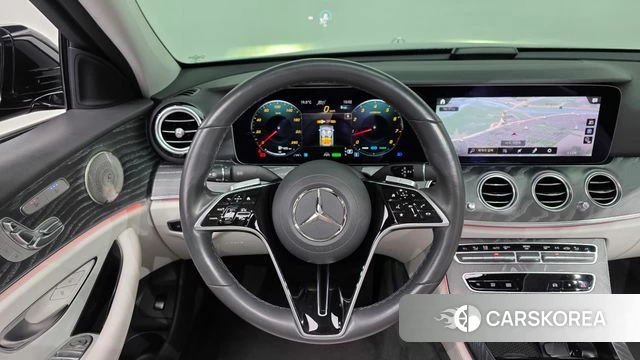 Mercedes-Benz E-Class W213 2023 Черный из Кореи, фото 3
