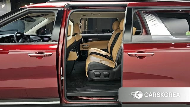 Kia Carnival 4th generation 2021 Красный из Кореи, фото 3