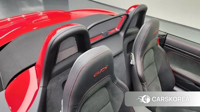 Porsche 718 Boxster 2023 Красный из Кореи, фото 3