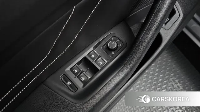 Volkswagen Passat GT (B8) 2021 Серебряный из Кореи, фото 3