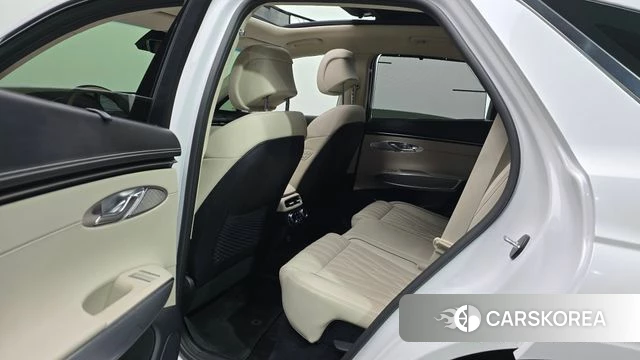 Genesis GV70 2021 Белый из Кореи, фото 3