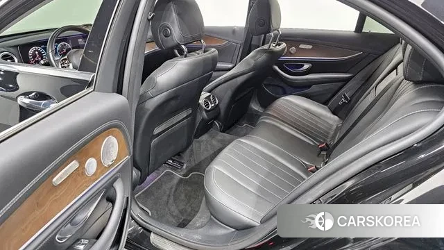 Mercedes-Benz E-Class W213 2019 Черный из Кореи, фото 3