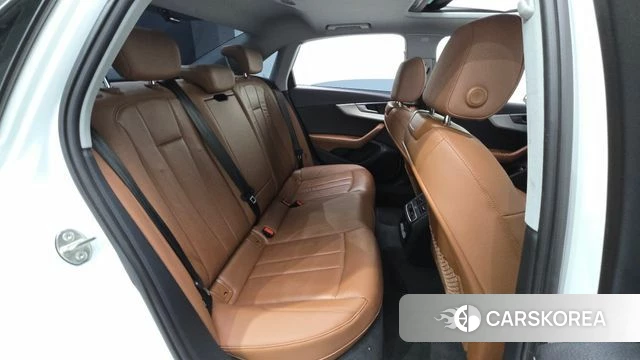 Audi A4 (B9) 2022 Белый из Кореи, фото 3