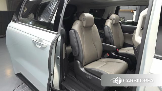 Kia The New Carnival 4th Generation 2025 Цвет галактики из Кореи, фото 3