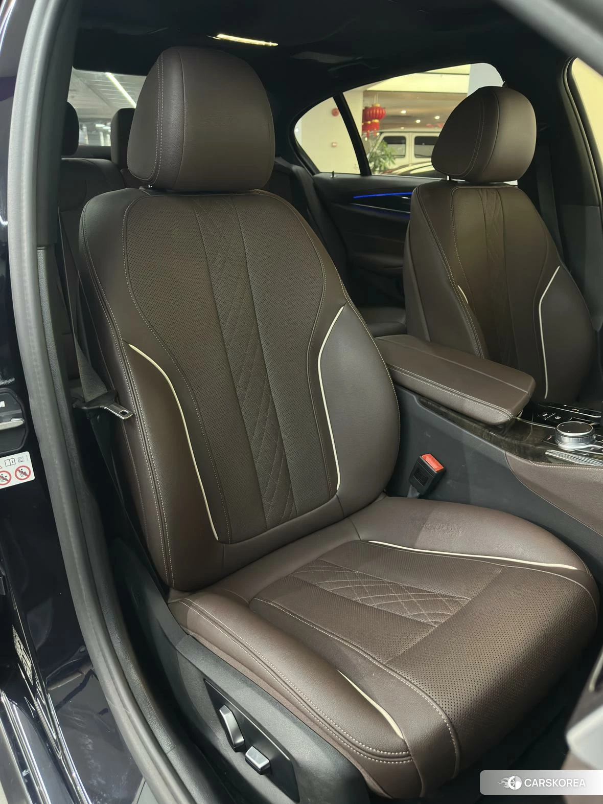 BMW 5 series 2020 Черный из Китая, фото 3