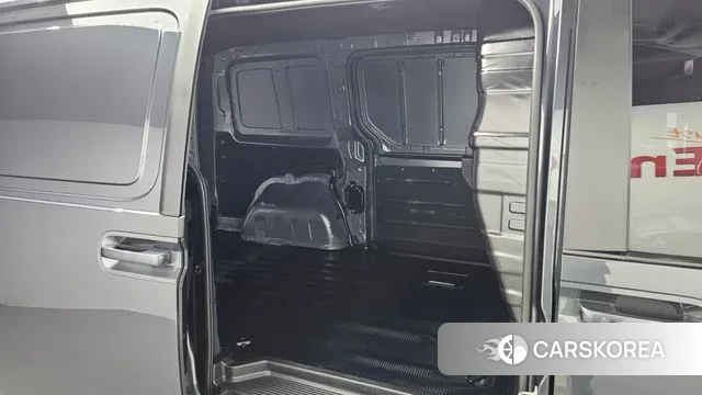 Hyundai Staria 2021 Серый из Кореи, фото 3