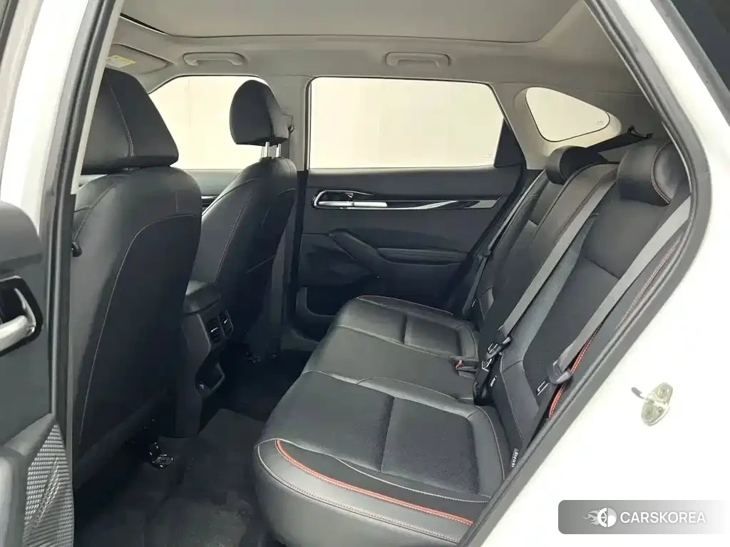 Kia Seltos 2023 Белый из Китая, фото 3