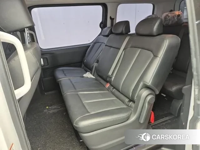 Hyundai Staria 2021 Белый из Кореи, фото 3