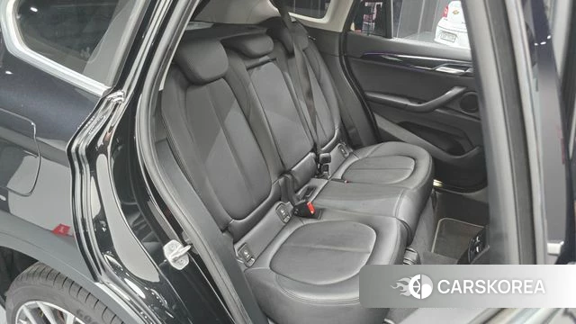 BMW X1 (F48) 2022 Черный из Кореи, фото 3