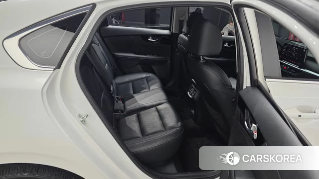 Kia The New K3 2nd generation 2021 Белый из Кореи, фото 3