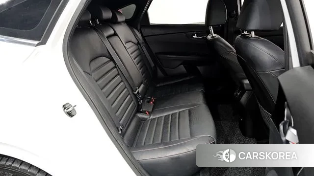 Kia The New K3 2nd generation 2021 Белый из Кореи, фото 3