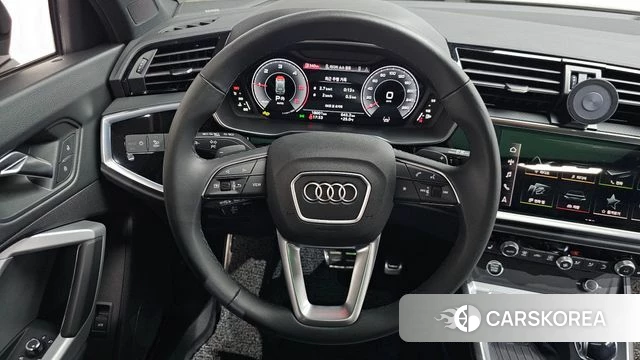 Audi Q3 (F3) 2025 Серый из Кореи, фото 3