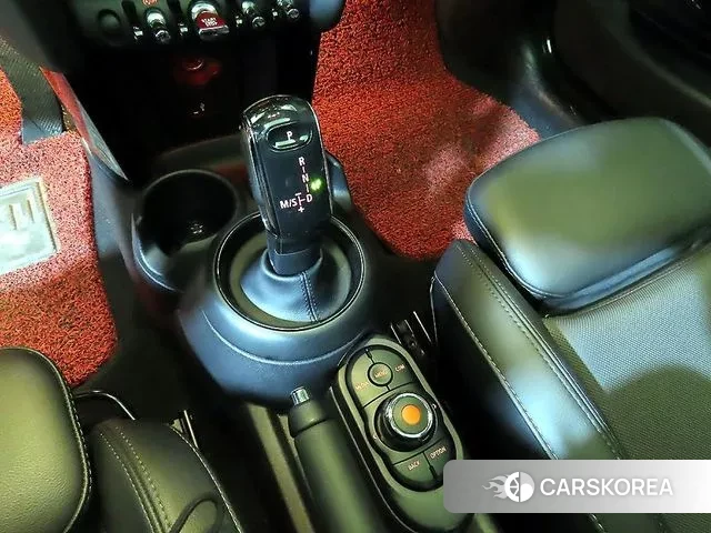 Mini Cooper 2021 Красный из Кореи, фото 3