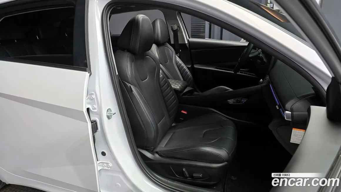 Hyundai The New Avante Hybrid (CN7) 2023 Белый из Кореи, фото 3