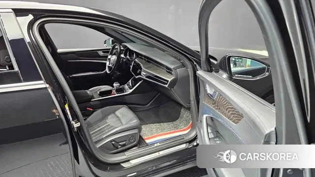 Audi A6 (C8) 2021 Черный из Кореи, фото 3