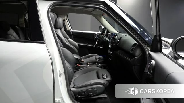 Mini Cooper Countryman 2021 Серебряный из Кореи, фото 3