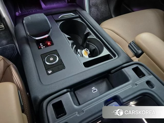 Land Rover Discovery 5 2025 Серый из Кореи, фото 3