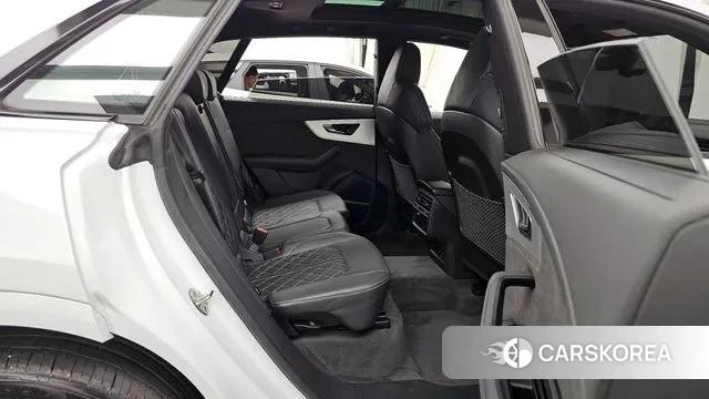 Audi Q8 (4M) 2022 Белый из Кореи, фото 3