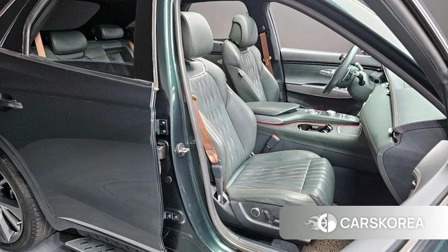 Genesis GV70 2021 Зеленый из Кореи, фото 3