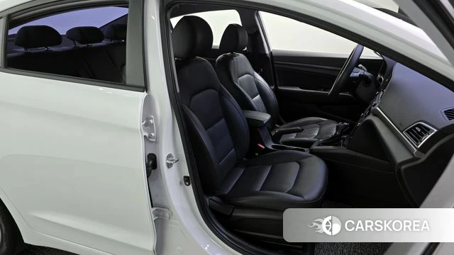 Hyundai Avante AD 2018 Белый из Кореи, фото 3