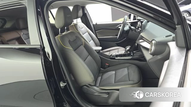 Chevrolet (GM Daewoo) Trax Crossover 2024 Черный из Кореи, фото 3
