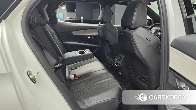 Peugeot 3008 second generation 2021 Белый из Кореи, фото 3