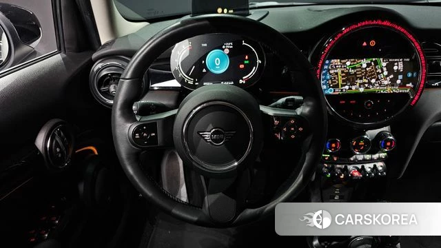 Mini Cooper 2024 Белый из Кореи, фото 3