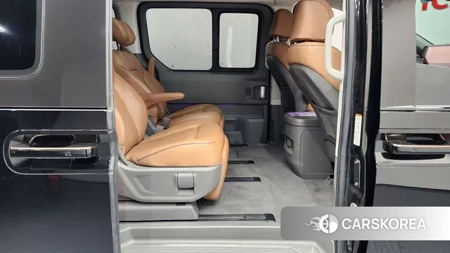 Hyundai Staria 2022 Черный из Кореи, фото 3