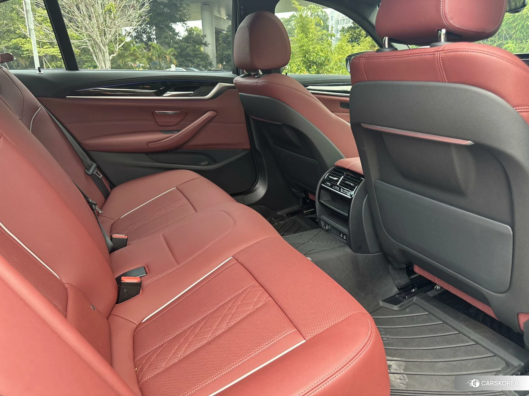 BMW 5 series 2020 Белый из Китая, фото 3