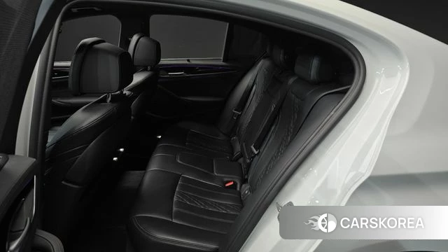 BMW 5 Series (G30) 2022 Белый из Кореи, фото 3