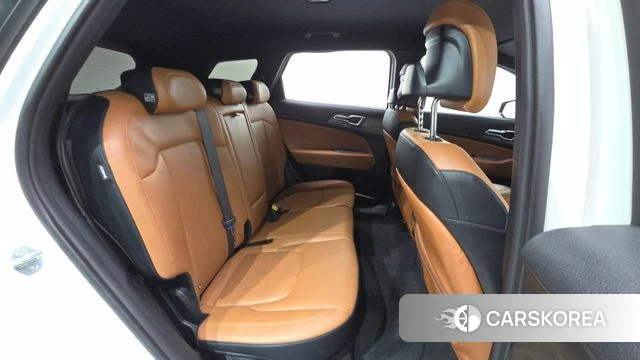 Kia Sportage 5th Generation 2023 Белый из Кореи, фото 3