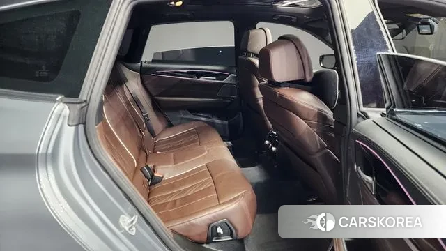 BMW 6 Series GT (G32) 2023 Серебряный из Кореи, фото 3