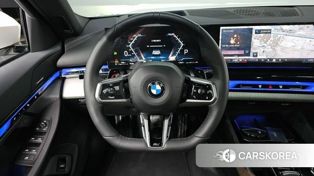 BMW 5 Series (G60) 2025 Белый из Кореи, фото 3
