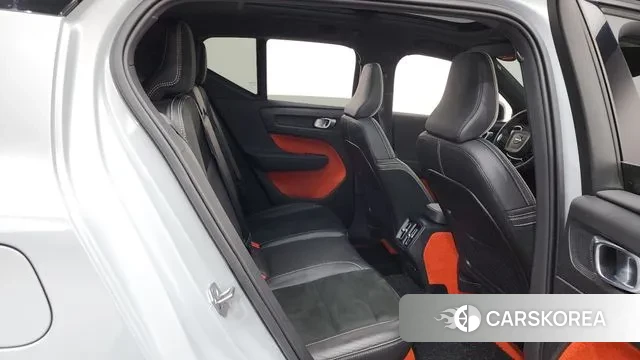 Volvo XC40 2021 Белый из Кореи, фото 3