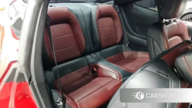 Ford Mustang 7th Generation 2024 Красный из Кореи, фото 3