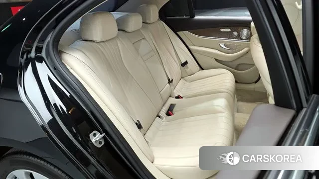 Mercedes-Benz E-Class W213 2019 Черный из Кореи, фото 3