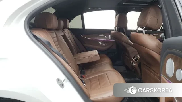 Mercedes-Benz E-Class W213 2021 Белый из Кореи, фото 3