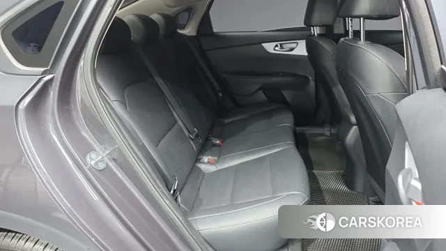 Kia The New K3 2nd generation 2023 Серый из Кореи, фото 3