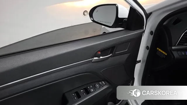 Hyundai Avante AD 2018 Белый из Кореи, фото 3