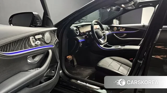 Mercedes-Benz E-Class W213 2022 Серый из Кореи, фото 3