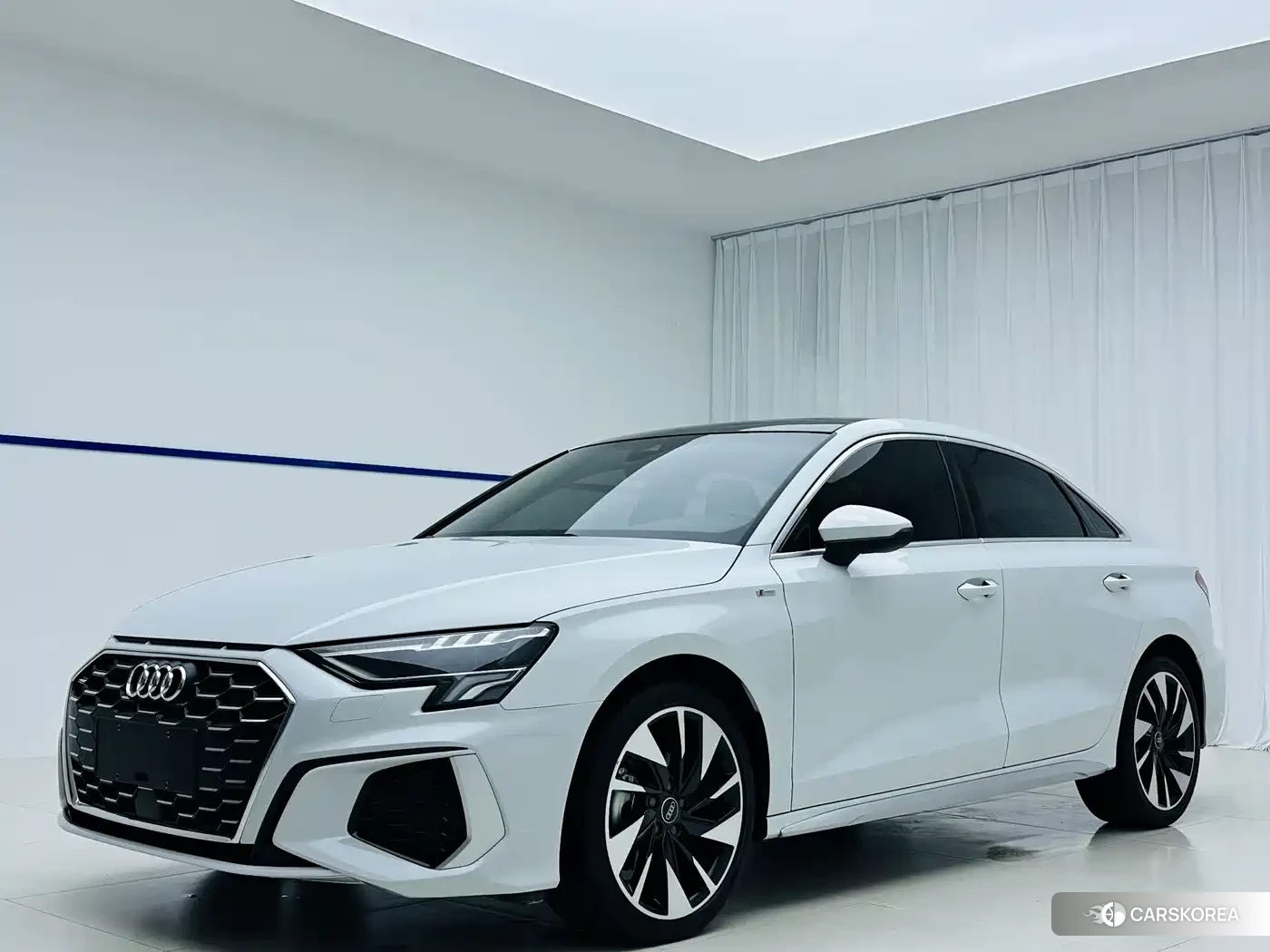 Audi A3 2023 Белый из Китая, фото 3