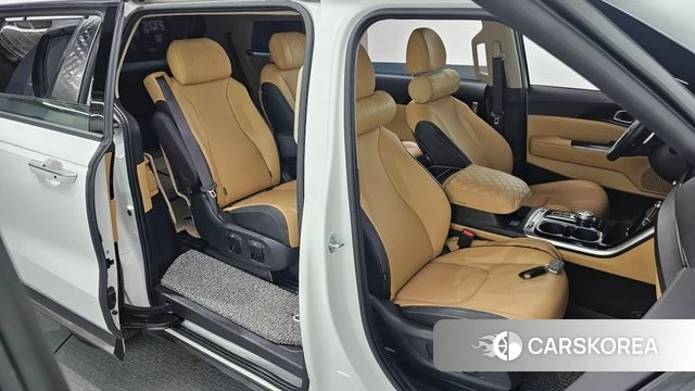 Kia Carnival 4th generation 2023 Белый из Кореи, фото 3