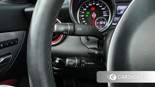 Mercedes-Benz SLC-Class R172 2018 Белый из Кореи, фото 3