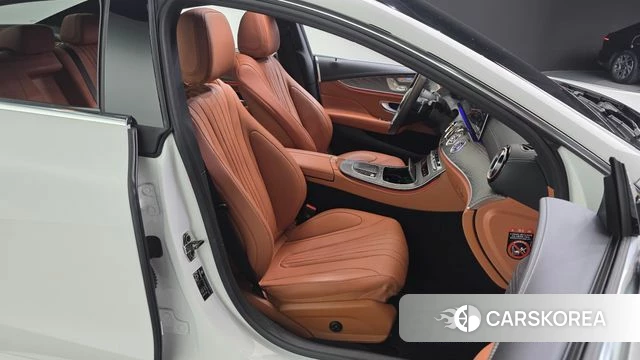 Mercedes-Benz CLS-Class C257 2023 Белый из Кореи, фото 3